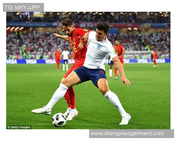 全球顶级足球明星齐聚一堂展现巅峰技艺激烈对决荣耀之战即将开启