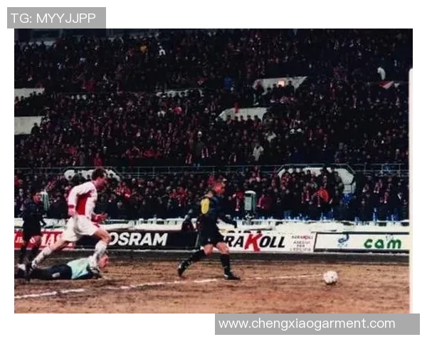 史上最具影响力的足球巨星集结图揭晓他们的传奇瞬间