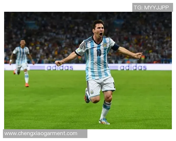 抽到梅西球星卡瞬间心跳加速 见证传奇时刻的终极惊喜