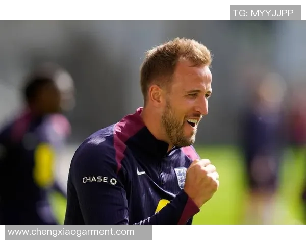 荷兰足球队历代球星风采展示 从贝尔哈芬到范戴克的荣耀之路