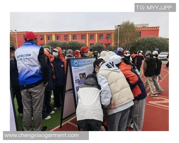 足球明星助力禁毒宣传 共同守护青少年健康成长